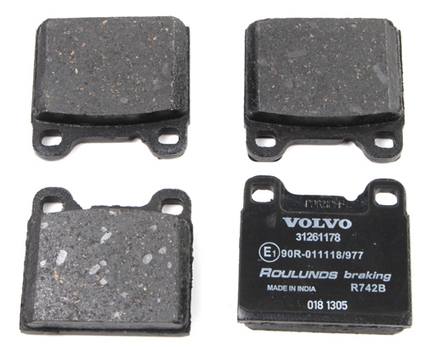 Volvo Disc Brake Pad Set - Rear 31261185